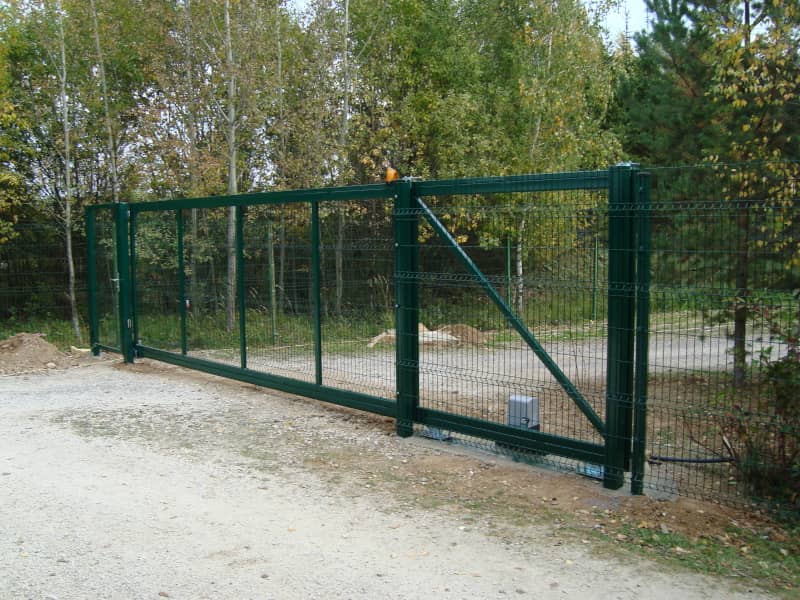 Сетчатый забор DoorHan в Канске с установкой